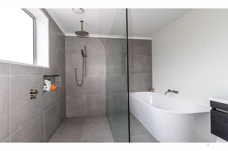 Photo of property in 17 Parsonage Road, Waimate, 7924