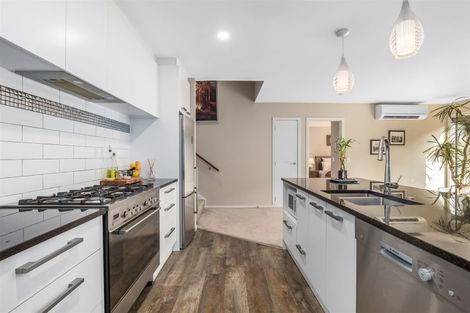 Photo of property in 122 Navigation Drive, Whitby, Porirua, 5024