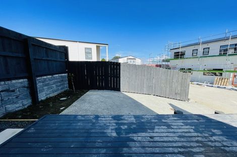 Photo of property in 42b Crestview Rise, Papakura, 2110