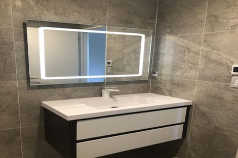 Photo of property in 22 Peony Mews, Oteha, Auckland, 0632