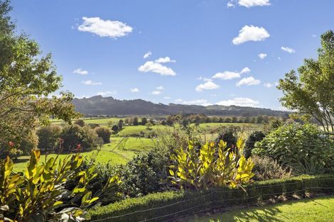 Photo of property in 271 Clevedon Kawakawa Road, Clevedon, Papakura, 2585