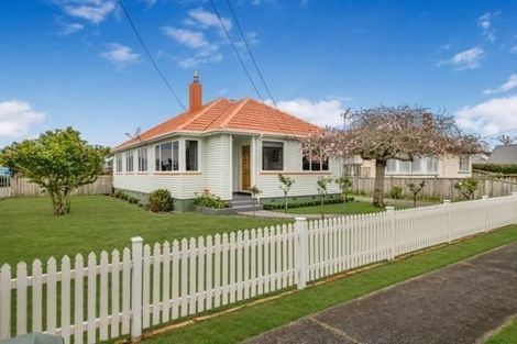 Photo of property in 31 Village Way, Ardmore, Papakura, 2582