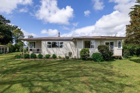 Photo of property in 305 Karere Road, Tiakitahuna, Palmerston North, 4477