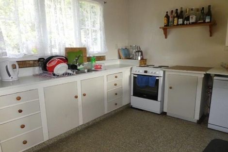 Photo of property in 11 Wynyard Crescent, Fernhill, Queenstown, 9300