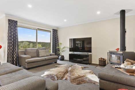 Photo of property in 24 Windmill Drive, Wainui, Silverdale, 0992
