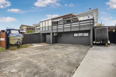 Photo of property in 19 Domain Road, Weymouth, Auckland, 2103