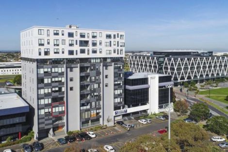 Photo of property in Twin Towers, 302/17 Putney Way, Manukau, Auckland, 2104