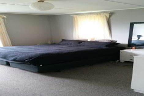 Photo of property in 21 Whanga Crescent, Titahi Bay, Porirua, 5022