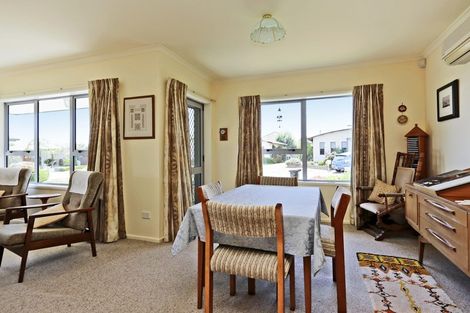 Photo of property in 7 Saint Hill Rise, Havelock North, 4130
