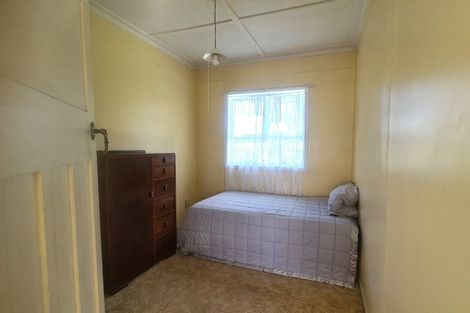 Photo of property in 3 King Street, Opunake, 4616