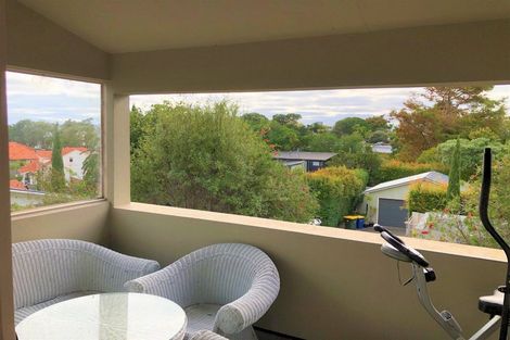 Photo of property in 61 Stanley Point Road, Stanley Point, Auckland, 0624