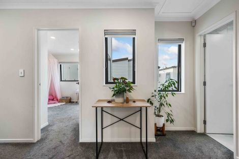 Photo of property in 94 Bellbird Street, Papakura, 2110