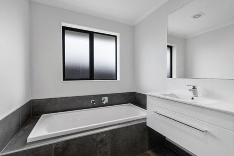 Photo of property in 5 Solitary Lane, Rolleston, 7615