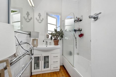 Photo of property in 36 Forest Lake Road, Forest Lake, Hamilton, 3200