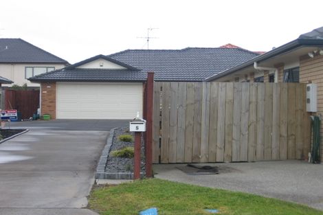 Photo of property in 5 Kalberry Place, East Tamaki, Auckland, 2016