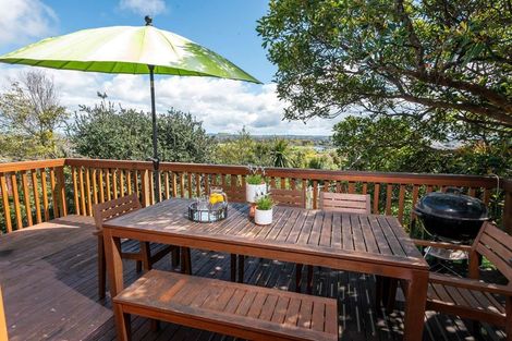 Photo of property in 125 Bradbury Road, Botany Downs, Auckland, 2010