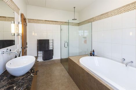 Photo of property in 87 Merivale Lane, Merivale, Christchurch, 8014