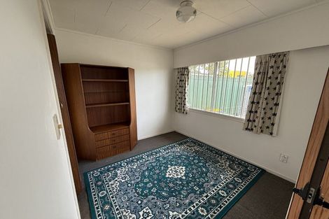Photo of property in 190 Universal Drive, Henderson, Auckland, 0610