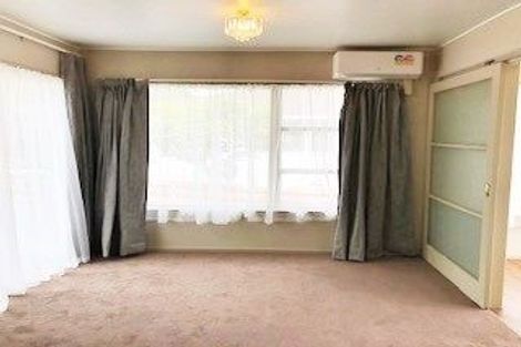 Photo of property in 16 Windoma Circle, Manukau, Auckland, 2025