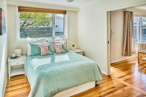 Photo of property in 39a Pukatea Street, Eastbourne, Lower Hutt, 5013