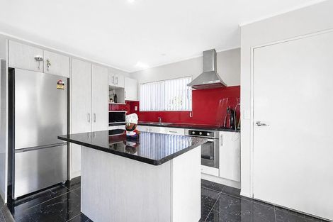 Photo of property in 1/2 Kennington Drive, Clendon Park, Auckland, 2103