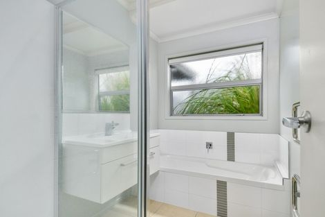 Photo of property in 2 Tory Way, Omokoroa, 3114