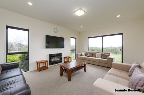 Photo of property in 26 Silkwood Place, Fitzherbert, Palmerston North, 4410