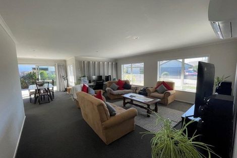 Photo of property in 25 Oka Street, Papamoa Beach, Papamoa, 3118