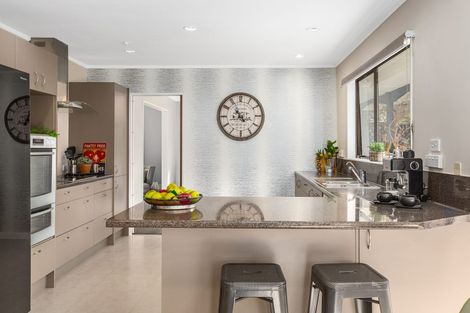 Photo of property in 7 Observatory Close, Whitby, Porirua, 5024