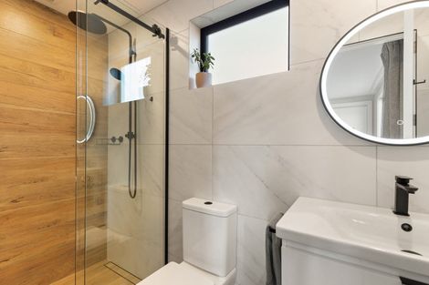 Photo of property in 2 Brodie Avenue, Arrowtown, 9302