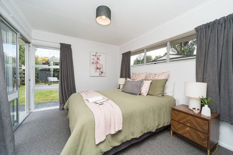 Photo of property in 22 Erin Street, Hokowhitu, Palmerston North, 4410