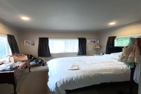 Photo of property in 294a Main Road, Tawa, Wellington, 5028