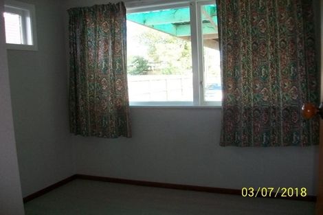 Photo of property in 54 Larnoch Road, Henderson, Auckland, 0610