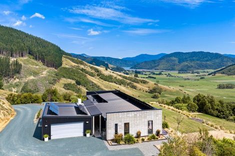 Photo of property in 1424 Queen Charlotte Drive, Linkwater, 7281