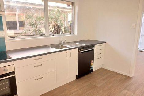 Photo of property in 11 Anaru Place, Awapuni, Palmerston North, 4412