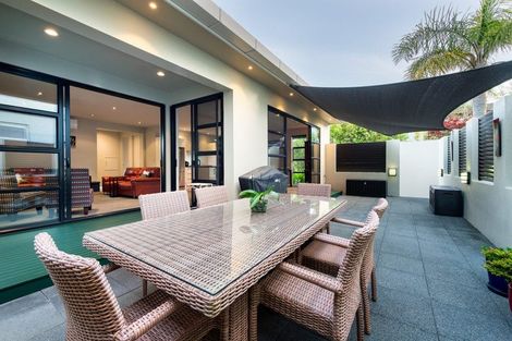 Photo of property in 16 Kahikatea Close, Campbells Bay, Auckland, 0630