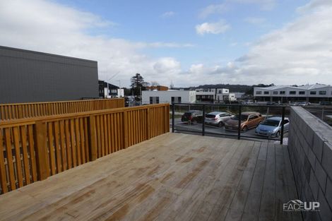 Photo of property in 5 Hudson Bay Road, Hobsonville, Auckland, 0616