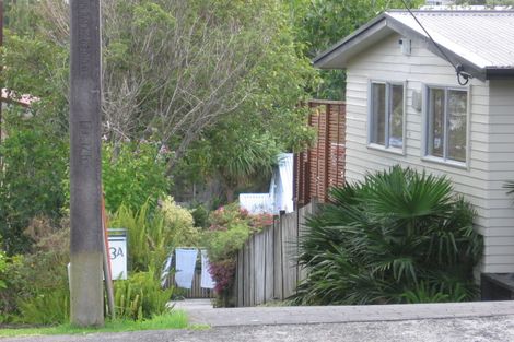 Photo of property in 2/53 Aeroview Drive, Beach Haven, Auckland, 0626
