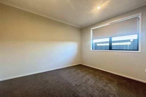 Photo of property in 8 Manaakitia Road, Karaka, 2124