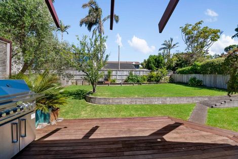 Photo of property in 4 Takutai Avenue, Bucklands Beach, Auckland, 2012