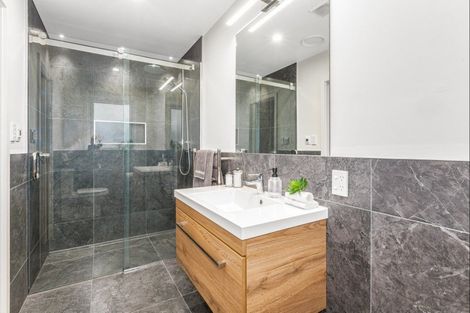 Photo of property in 3 Ramarama Lane, Crofton Downs, Wellington, 6035