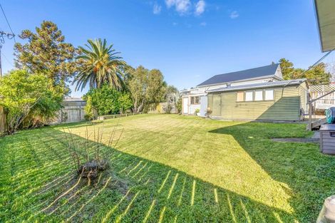 Photo of property in 44 Woodglen Road, Glen Eden, Auckland, 0602