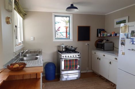 Photo of property in 24 Uenuku Avenue, Raglan, 3225