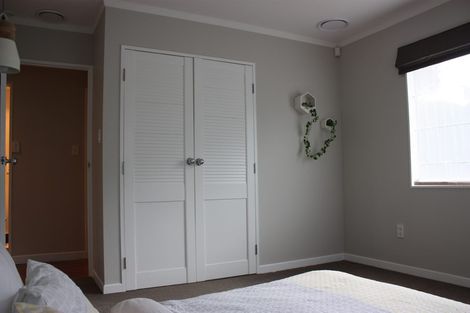 Photo of property in 42 Anne Mclean Drive, Bayview, Auckland, 0629