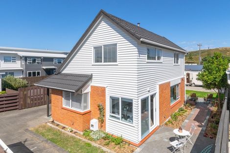 Photo of property in 33c Mana Esplanade, Paremata, Porirua, 5026