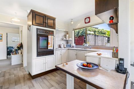 Photo of property in 1/101 Colwill Road, Massey, Auckland, 0614