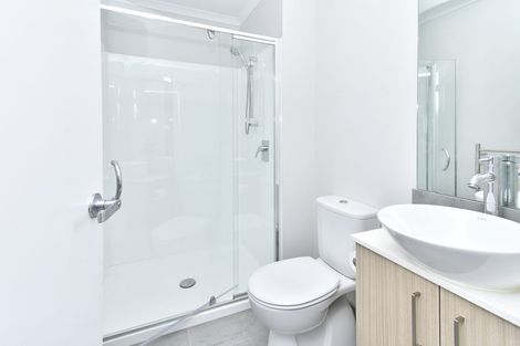 Photo of property in 24 Fernly Rise, Flat Bush, Auckland, 2019