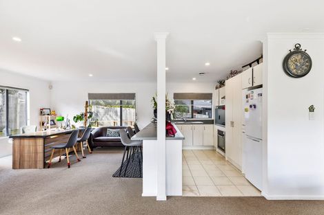 Photo of property in 12 Roy Maloney Drive, Henderson, Auckland, 0612
