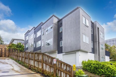 Photo of property in 4/12 Scotland Place, Hillcrest, Hamilton, 3216