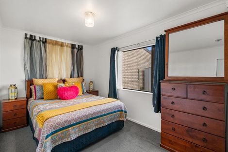 Photo of property in 14/12a Tironui Station Road East, Papakura, 2112